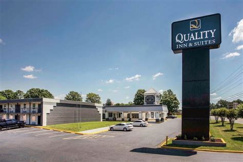 quality inn & suites university area